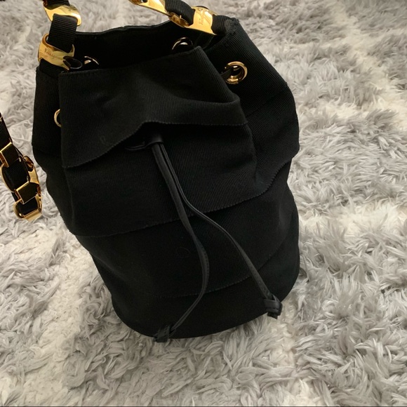 Salvatore Ferragamo drawstring bucket bag - Picture 4 of 15